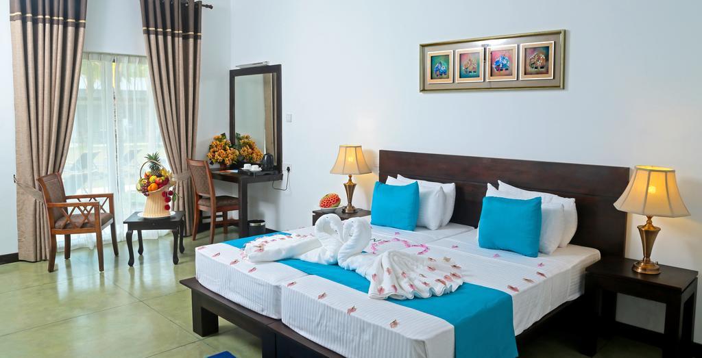 Coco Royal Beach Resort Kalutara Dış mekan fotoğraf