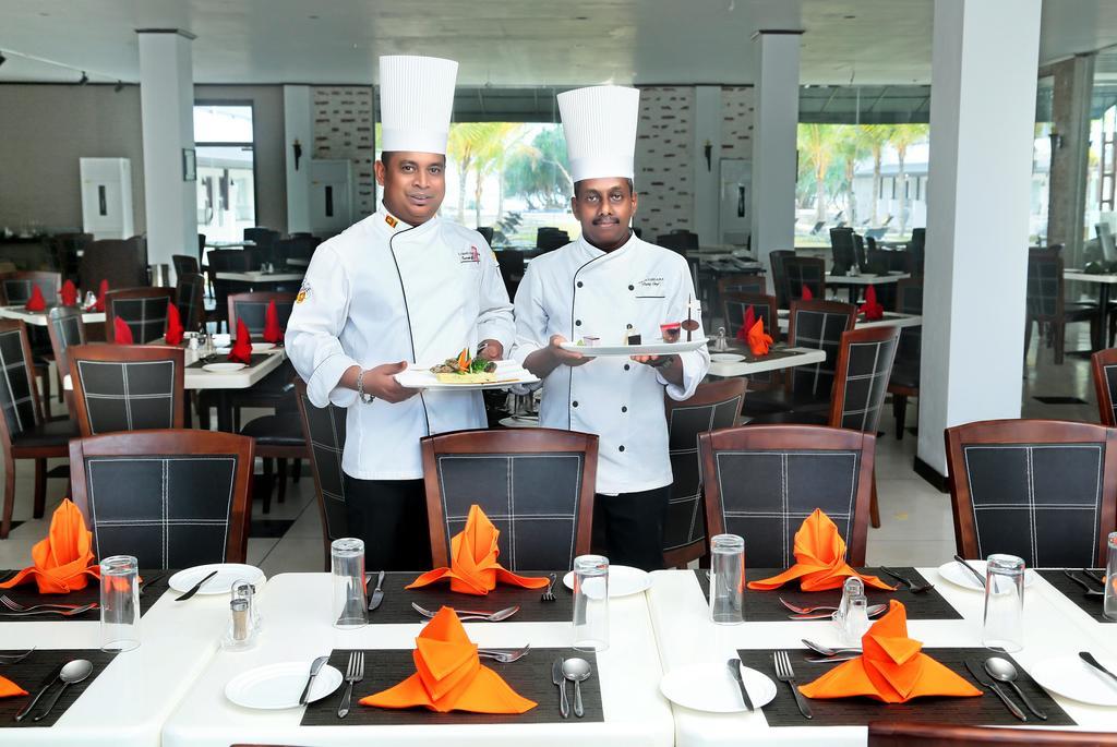 Coco Royal Beach Resort Kalutara Dış mekan fotoğraf