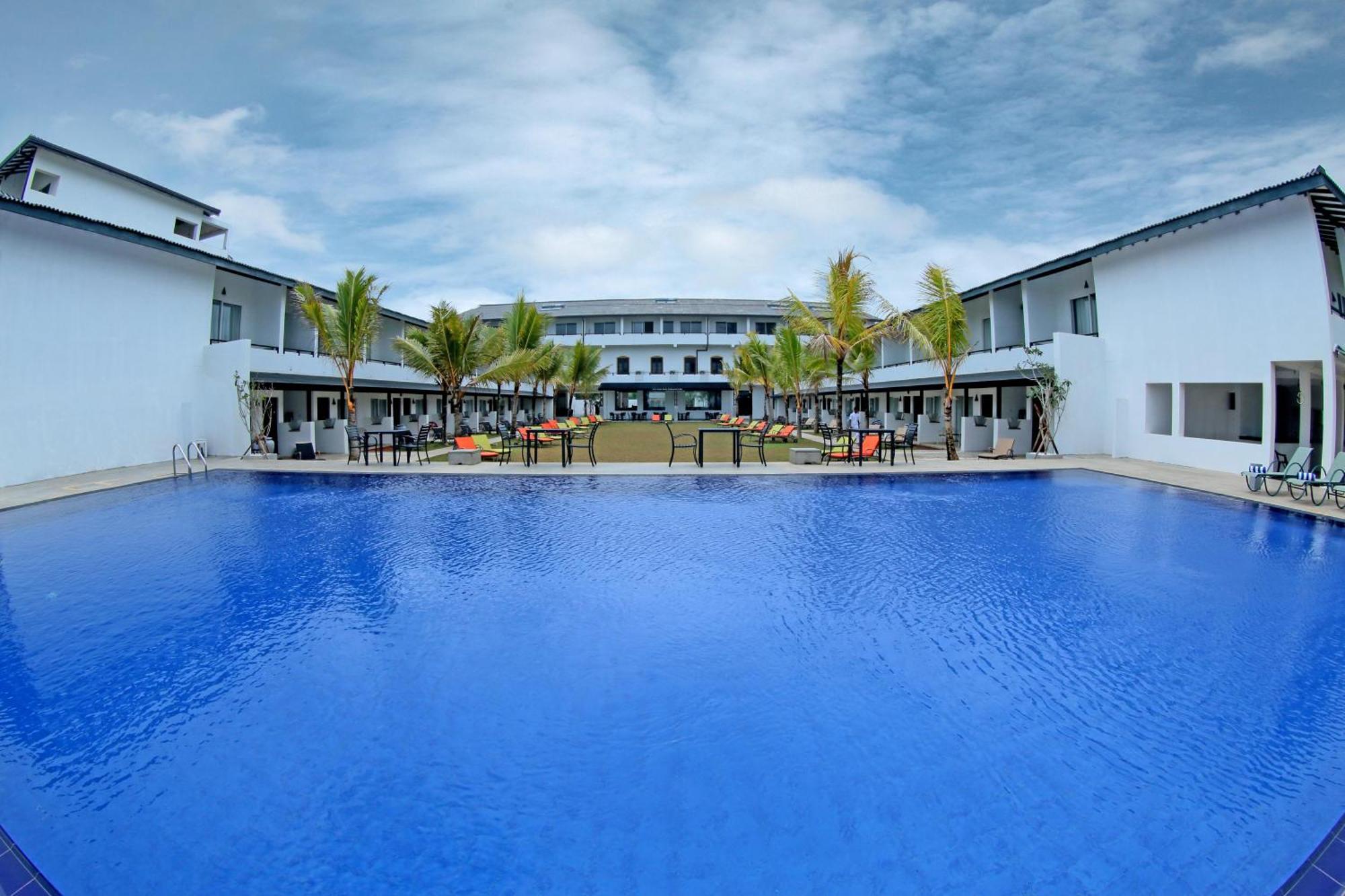Coco Royal Beach Resort Kalutara Dış mekan fotoğraf